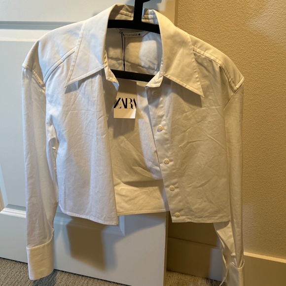 ZARA Cropped Button Down - Picture 1 of 2